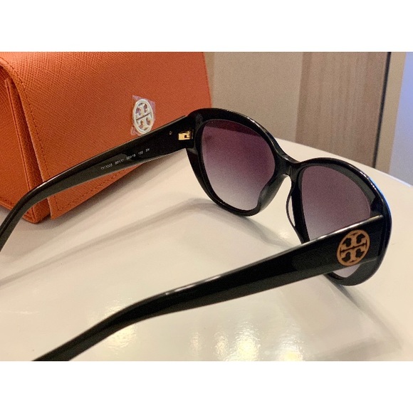 Brand new Tory Burch sunglasses - Picture 5 of 5